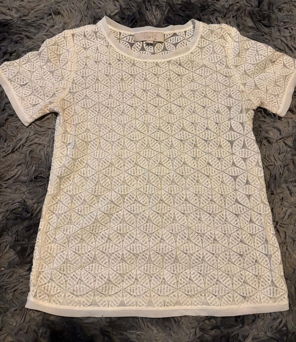 LOFT Ann Taylor White Sheer Floral Lace Short Sleeve Tee Top